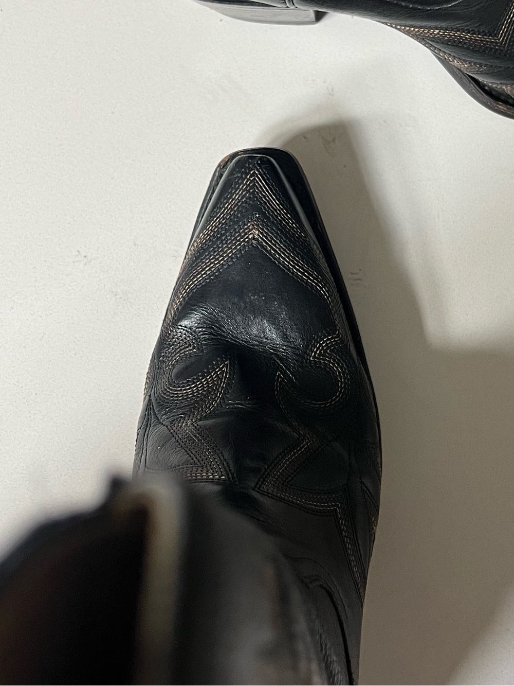 Corral Black Western Cowboy Boots with Brown Stitching - Picture 5 of 8